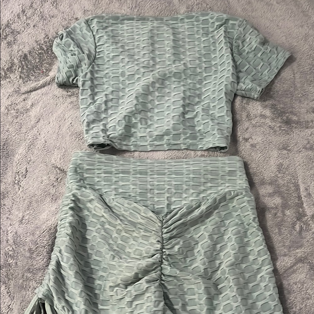 Women's Textured Set in Light Green - Picture 3 of 3